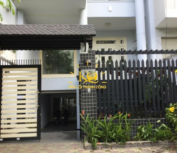 Trước nhà rộng Trước nhà rộng