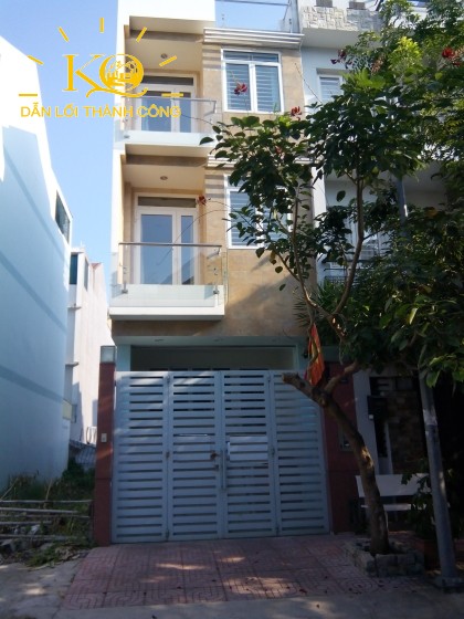 nhìn căn nhà từ bên ngoài nhìn căn nhà từ bên ngoài