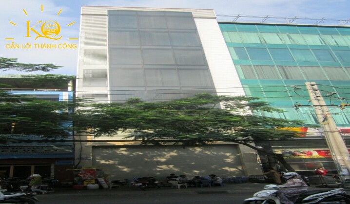 nhìn từ bên ngoài