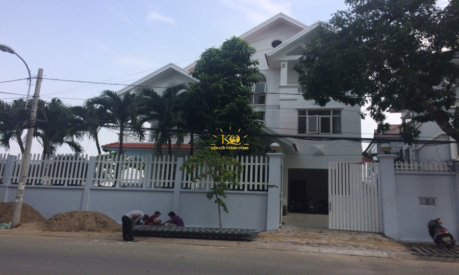  Nhà cho thuê quận 2 phường Thảo Điền diện tích 600m2, sân vườn, hồ bơi.