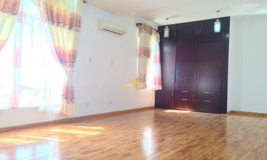 Diện tích các phòng rộng. Diện tích các phòng rộng.